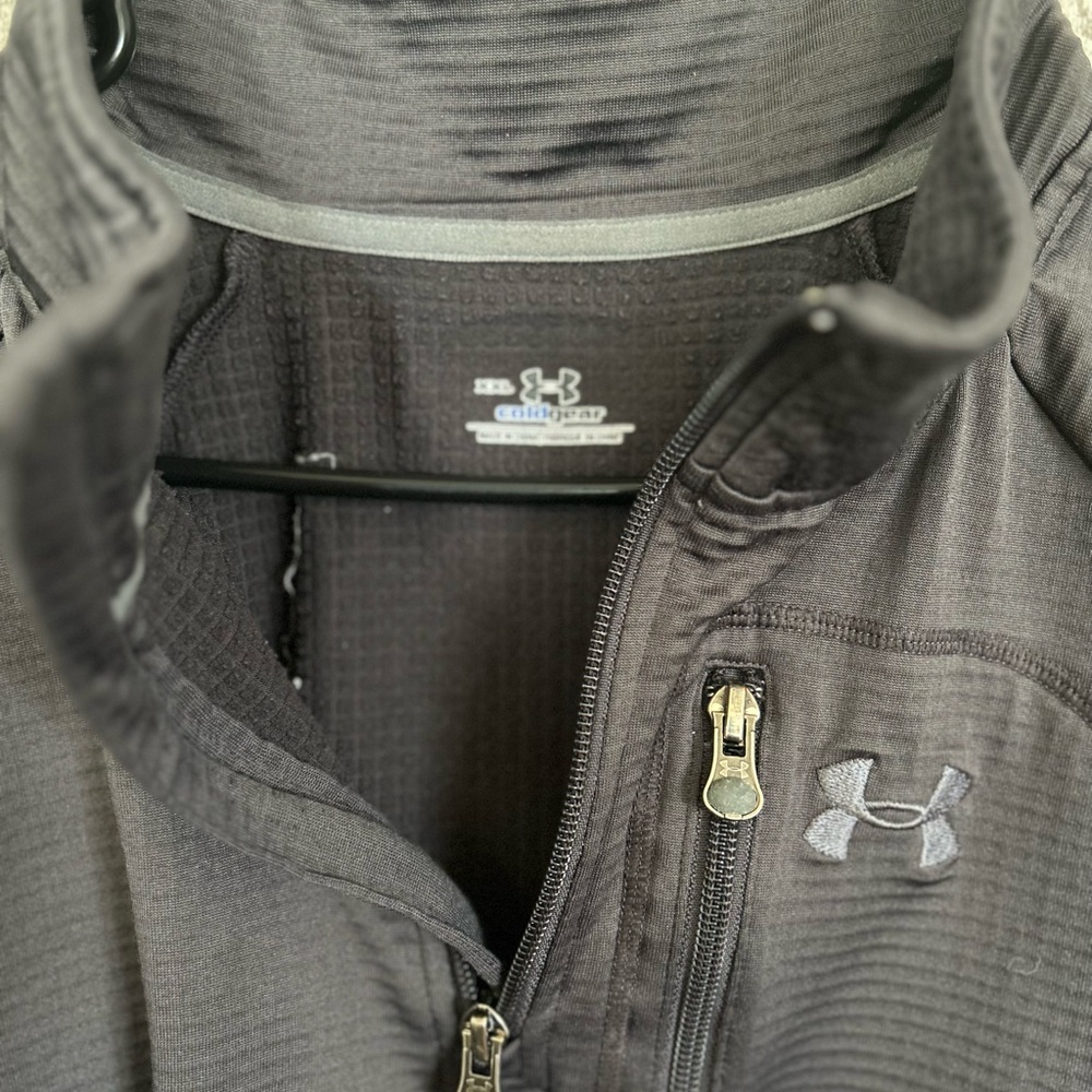 UA pullover jacket. - Picture 3 of 3